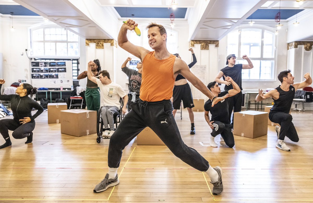 creakersmusical's tweet photo. Creakers will be creaking! 🔦🛌
 
@TomFletcher joined the cast of #CreakersMusical in rehearsals and it was arrrrrrrrMAZING! ✨
 
📸 @PeachyRaith https://t.co/8LT186L3dx