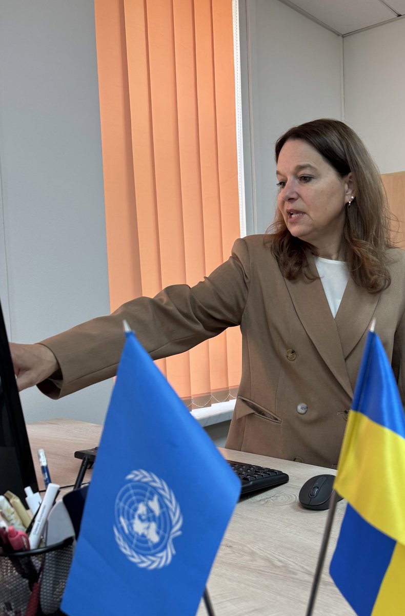 Danielle Bell ist eine Expertin für #Kriegsgefangene. Seit 24 Jahren spricht sie mit ihnen, in Afghanistan, Irak, Sudan. Sie sagt, wie #Russland mit ukr Kriegsgefangenen umgehe, habe sie noch nie erlebt: Brutal. Unerbitterluch. Erschütternd. Das müsse aufhören. <a href="/UNHumanRightsUA/">Human Rights Monitoring Mission in Ukraine (HRMMU)</a>