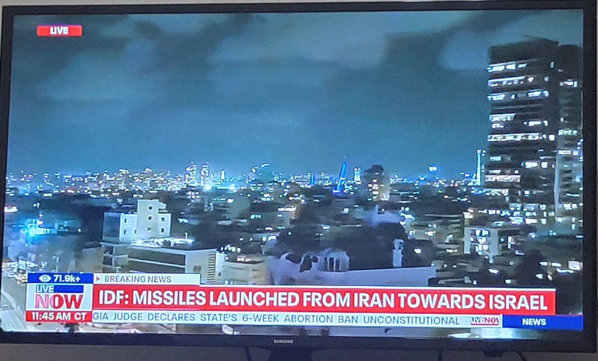 JeremyPGrey's tweet photo. 🚨⚠️BREAKING: Massive attack underway with missiles in the air from Iran toward Israel. Iron Dome and Arrow Systems are currently engaged.

Also, gunman near Tel Aviv, possible terror attack in progress. At least 10 injured. 

Stay safe! 🇮🇱 🙏✊️🇺🇸 https://t.co/yhyt0opHbY