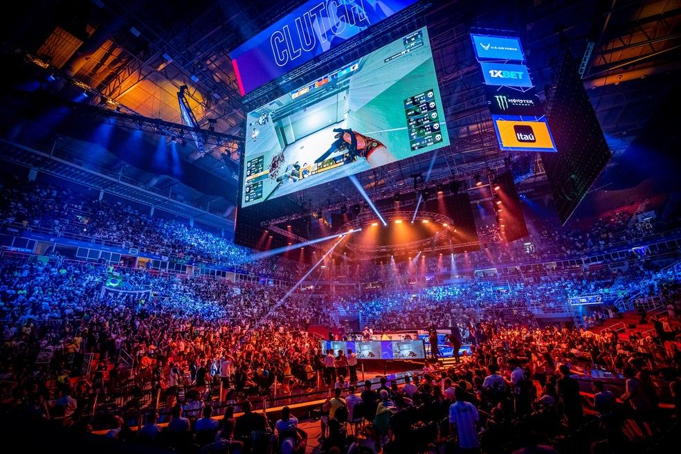 strafeapp's tweet image. Yesterday we started our series of highlights in the Esports scene recently and, today, we will talk about #CS2!

- S1mple returning to competitive play;
- Is Valve killing #Counter-Strike?
- IEM Rio overview;
- How did G2 win #BLASTPremier?

All links in the thread below 🧵 👇