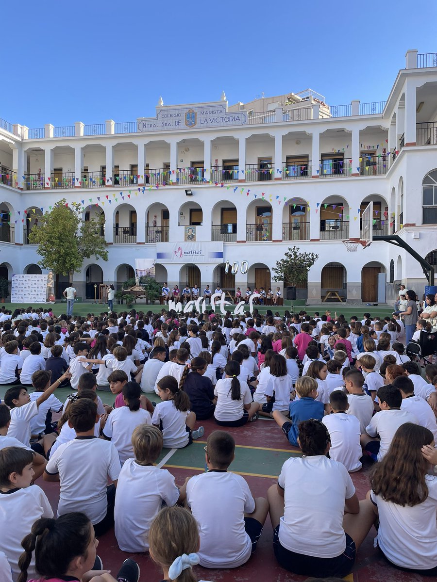 🎂 MARISTAS MÁLAGA CUMPLE 100 AÑOS.
Cien años Educando, construyendo Iglesia y siendo Málaga.
 Hemos pasado un día de celebración de cumpleaños del colegio con nuestro alumnado de forma muy emotiva.
#CentenarioMaristasMálaga