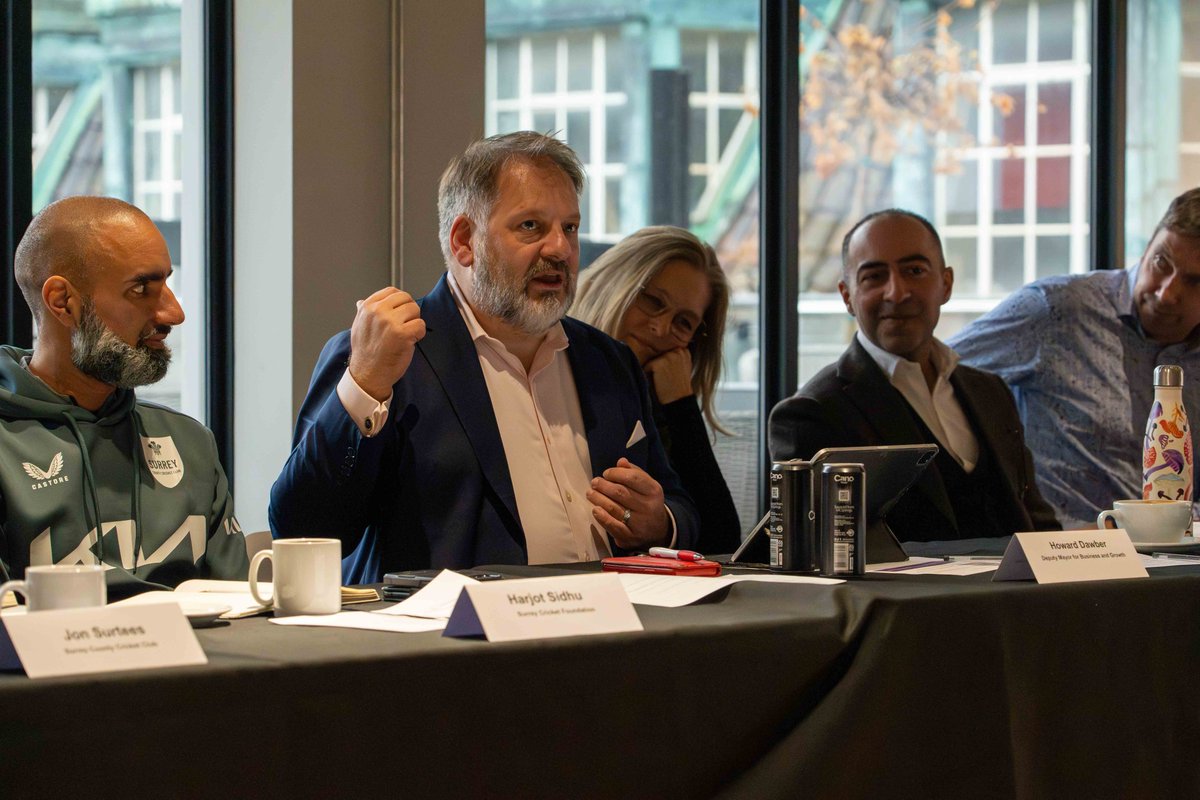 lambeth_council's tweet photo. Great to be joined by @howarddawber, Deputy Mayor of London, at the Lambeth Strategic Partnership meeting hosted by @SusVentures. A fantastic opportunity to collaborate on inclusive growth and opportunities for residents. https://t.co/gKvzsPPr3u