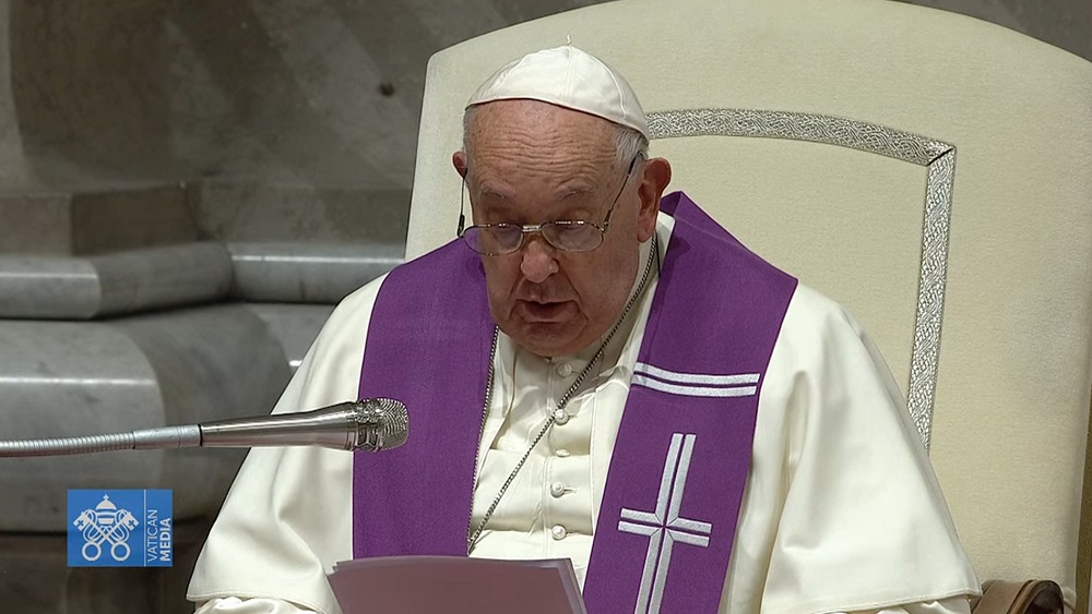JuergenErbacher's tweet photo. #PapstFranziskus beim Bußgottesdienst im #Petersdom: "Wie könnten wir in der Mission glaubwürdig sein, wenn wir unsere Fehler nicht erkennen und uns nicht bemühen, die Wunden zu heilen, die wir durch unsere Sünden verursacht haben?" #pontifex_de @synod_va https://t.co/pCwr2ElJx4