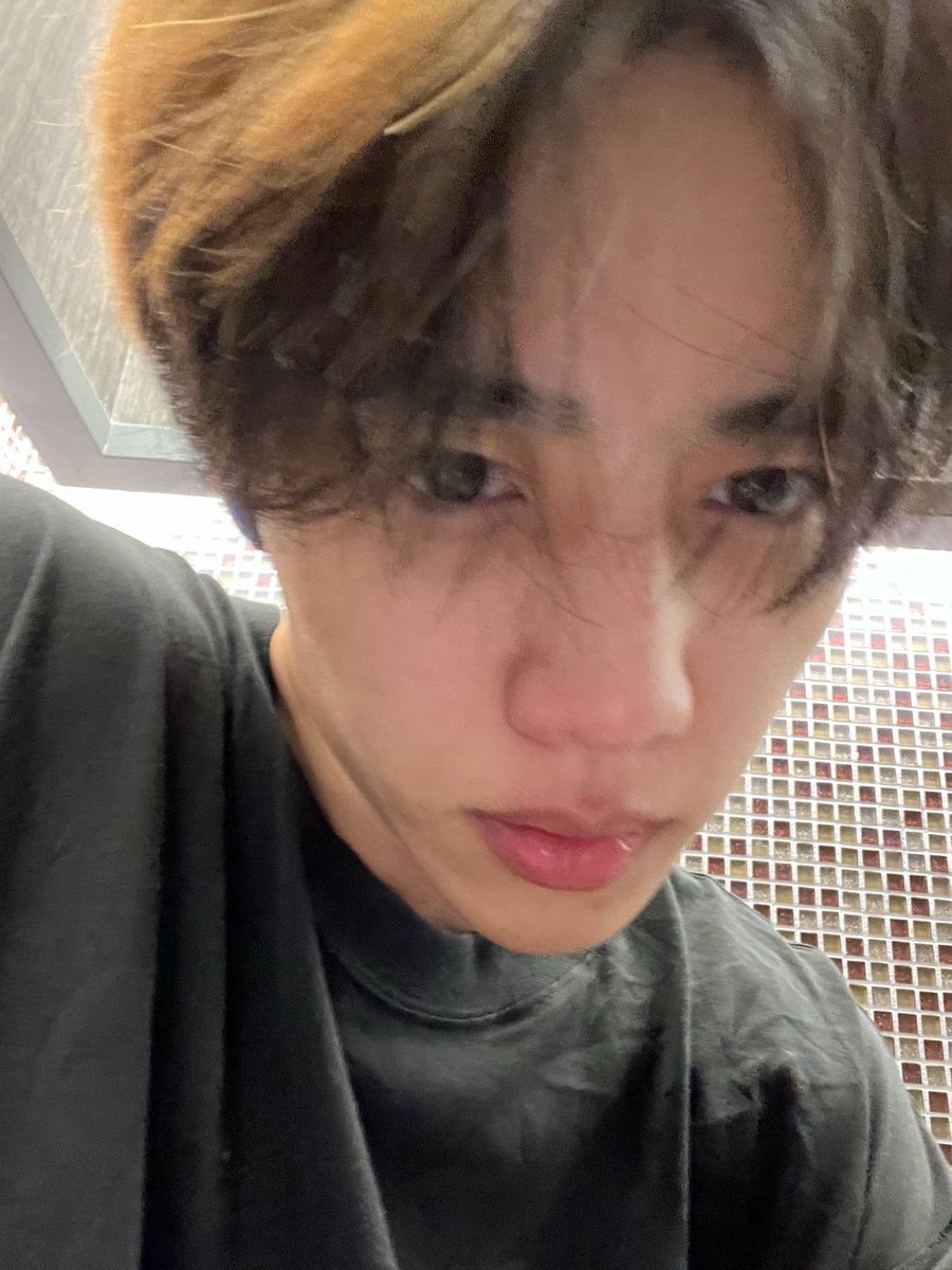 swlovezone's tweet photo. 🫨♡ https://t.co/NZgEgyggLM