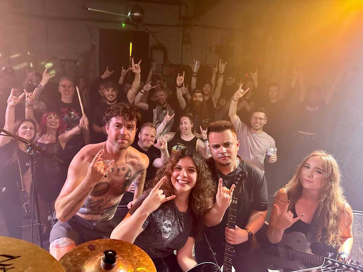 𝐈𝐧𝐭𝐞𝐫𝐧𝐚𝐭𝐢𝐨𝐧𝐚𝐥 𝐌𝐮𝐬𝐢𝐜 𝐃𝐚𝐲 ⚡️
How are you celebrating it? 👀

#electronband #LondonBands #NuMetal #heavymetal #rock #music #internationalmusicday #rockmusic #livemusic