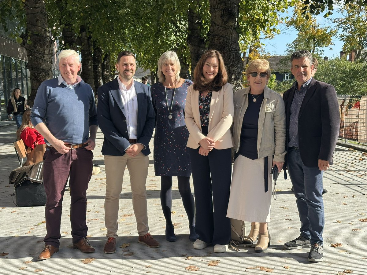 🎉Huge congratulations to <a href="/AidanRaftery4/">Aidan Raftery</a> on his successful Viva defence and to supervisors <a href="/fiona_king_/">Fiona King</a> <a href="/aoifebren123/">Aoife Brennan</a> Sincere thanks to superb examiners <a href="/finnomurchu/">Finn Ó Murchú</a> &amp; Dr John White. Many thanks to excellent chair <a href="/logananna11/">Anna Logan PFHEA</a> 

<a href="/DCU_IoE/">DCU Institute of Education</a> <a href="/DCU/">Dublin City University</a> <a href="/DCU_Research/">DCU Research</a> <a href="/DCU_IoE_PGSR/">DCU Postgraduate Research (IoE)</a>