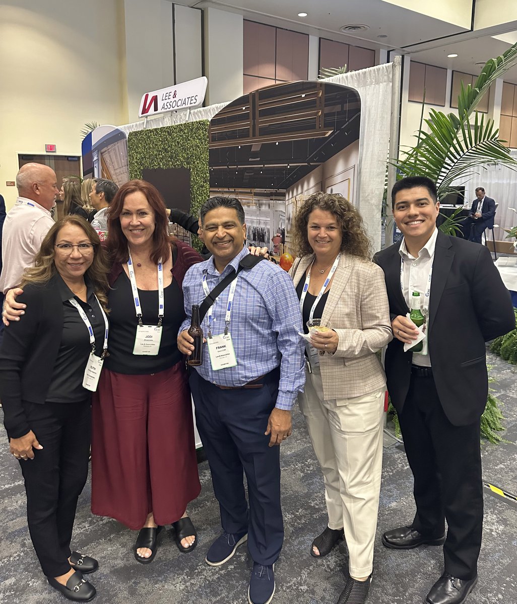 LeeAssociatesRE's tweet photo. Fall conference season has officially kicked off! In the last two weeks our team has attended #IAMC Fall Forum, #ICSC Western, and #CREWNetwork Convention. We had a great time networking and attending outstanding sessions! 
#LeeAssociates #ICSCWestern #CommercialRealEstate https://t.co/6pWHihfDvF