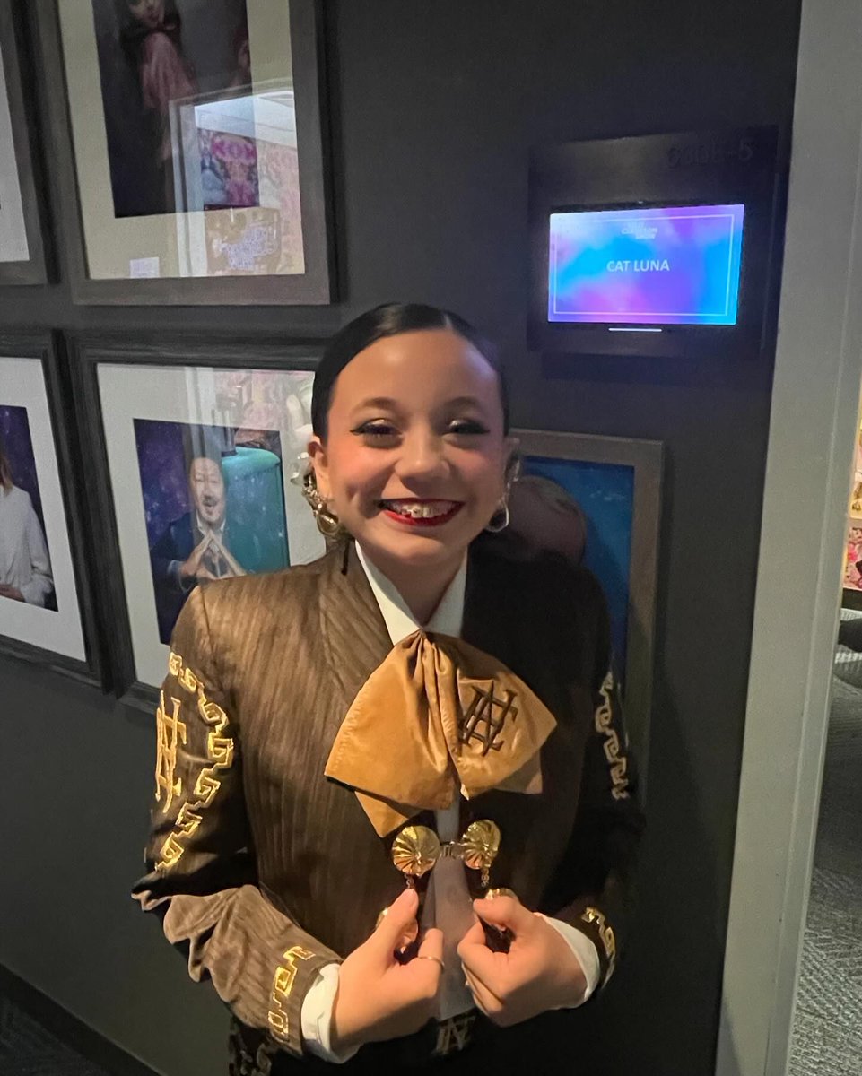 Edinburgcisd's tweet photo. On behalf of Edinburg CISD Superintendent Dr. Mario Salinas and the Board of Trustees we would like to congratulate Mr. Abel Acuna and Edinburg North Mariachi Oro on their outstanding successes and their invitation to be special guests on the Kelly Clarkson Show. https://t.co/SB28DbCLLk