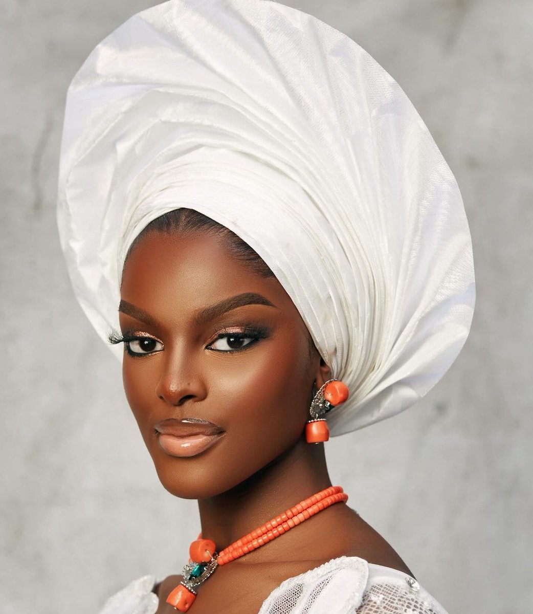 chichi_vanessaa's tweet photo. HAPPY NEW MONTH

As Miss Universe Nigeria I embody the nation rich in cultural diversity, deep-rooted historical heritage and unwavering resilience. https://t.co/qUCwzWjjkC