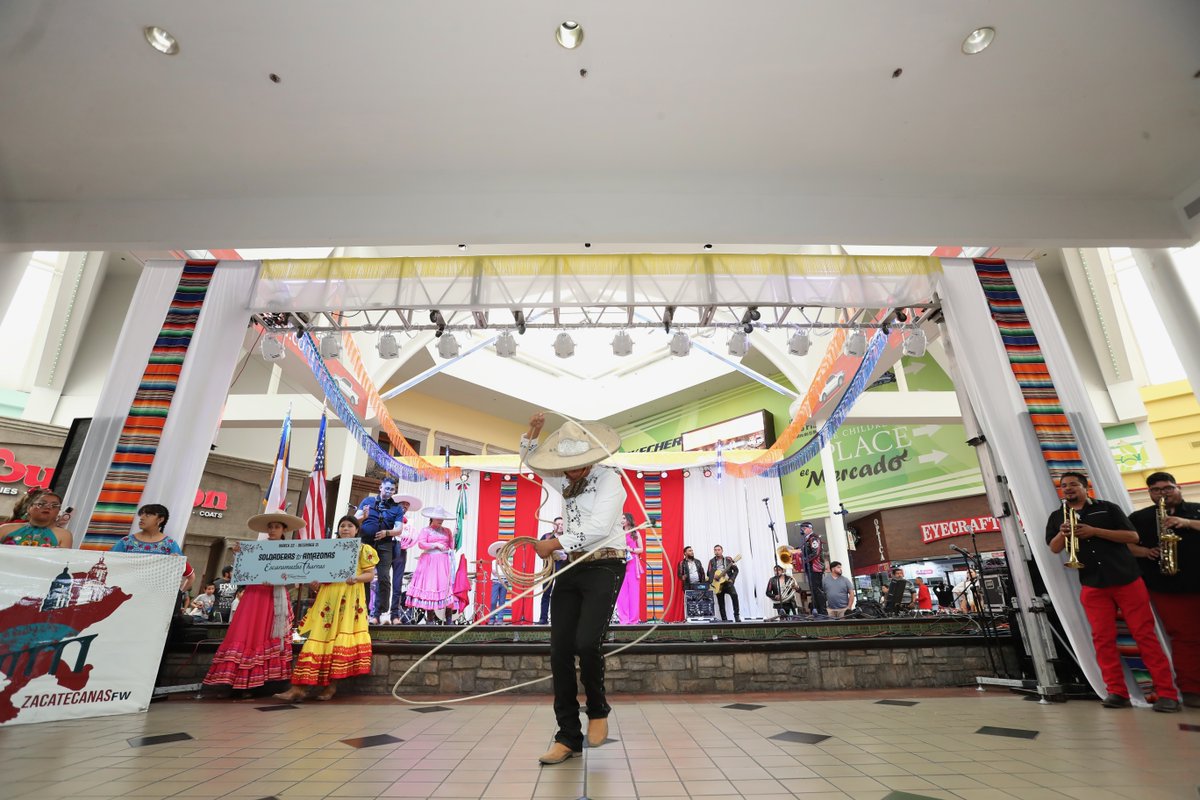 VisitFortWorth's tweet image. La Gran Plaza de Fort Worth is celebrating 20 years of being part of the Fort Worth community! The city landmark has a storied past that spans from its early days as Seminary South Shopping Mall to the cultural hub that La Gran Plaza is today. 

Learn more bit.ly/4dv2wqE