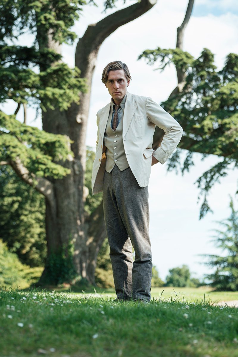 ITG_Ltd's tweet image. An explosive love triangle, a formidable matriarch and a house party of enemies. 💔  

A first look at upcoming Agatha Christie murdery mystery adaptation #TowardsZero, coming soon to @BBCOne.   

⭐️ #JackFarthing, #AdamHugill, @aj_vasan, #AlexCobb, @jackstaddon  
🎬 Director: