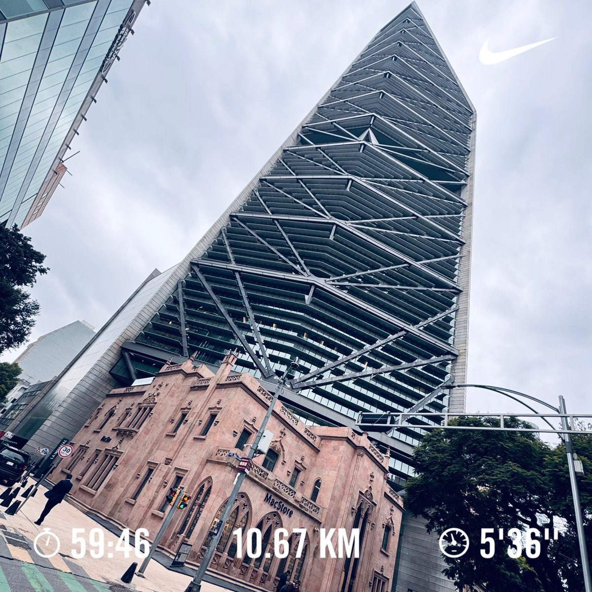 arqvallejo's tweet photo. Para empezar octubre… y por el #diadelarquitecto 🏃🏻‍♂️ https://t.co/DC2LgapQlR