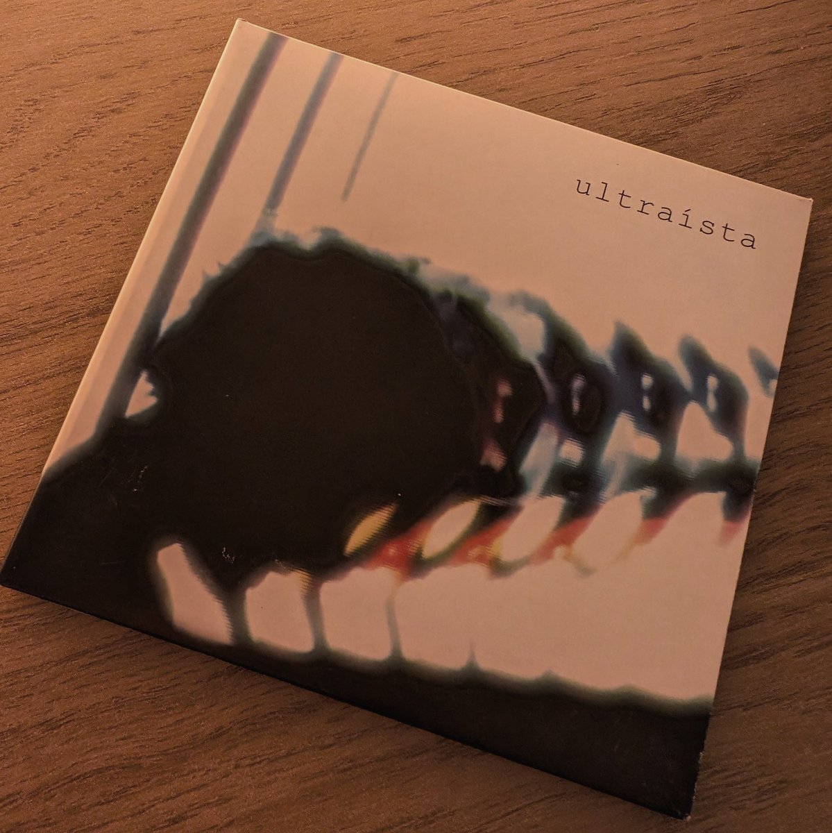 ExitMusicAr's tweet image. Nigel Godrich lanzó junto a Laura Bettinson y Joey Waronker el debut de su proyecto ultraísta en Octubre de 2012.
En exitmusic.com.ar/goto/ compartimos una de las pocas presentaciones del grupo en promoción del álbum.

#nigelgodrich #joeywaronker #laurabettinson #ultraista