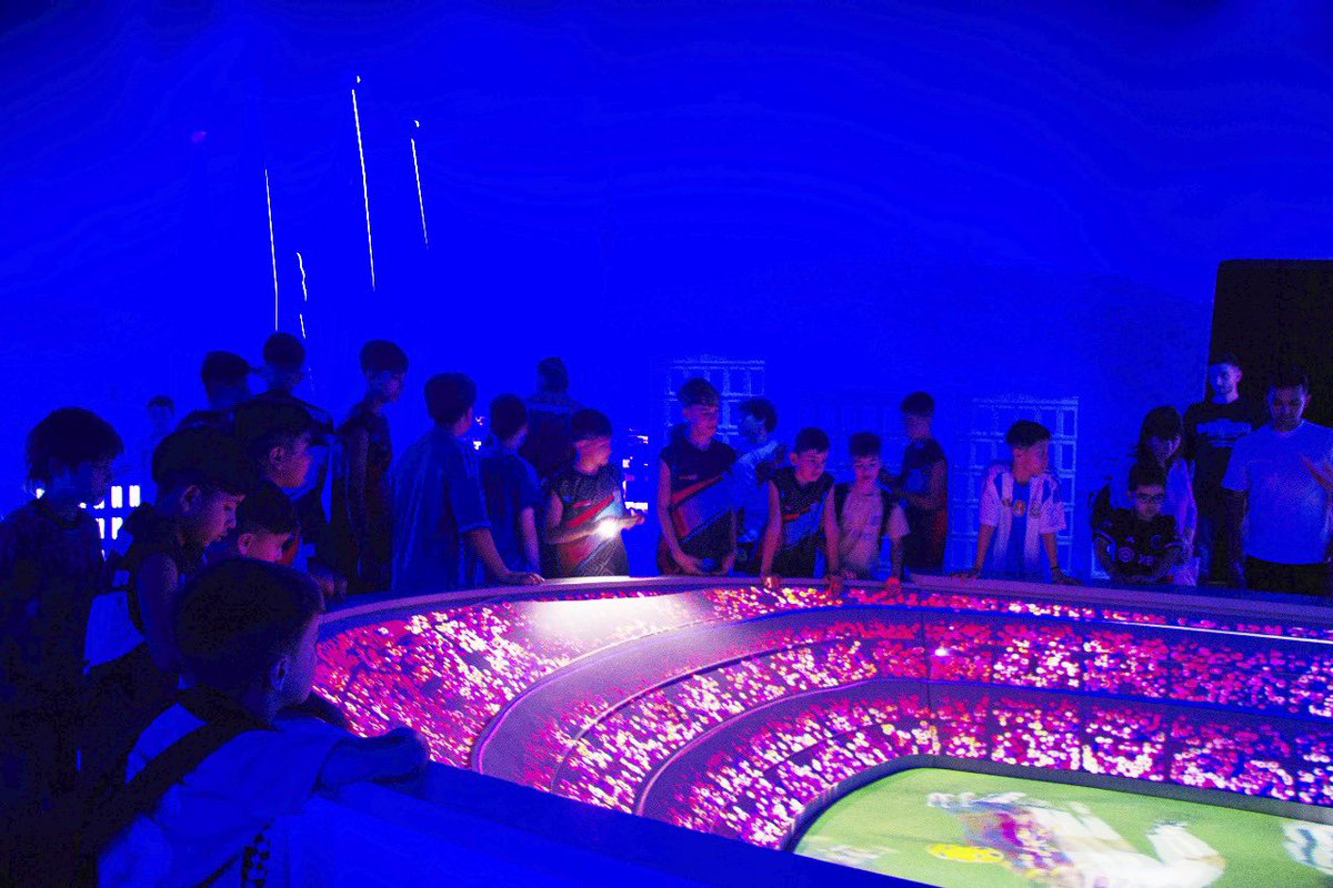 Cientos de chicos de las divisiones inferiores de los clubes de nuestro país ya vivieron la <a href="/MessiExperience/">The Messi Experience</a>, una experiencia única con todos los detalles sobre la vida y la carrera del 10 ©️🇦🇷
