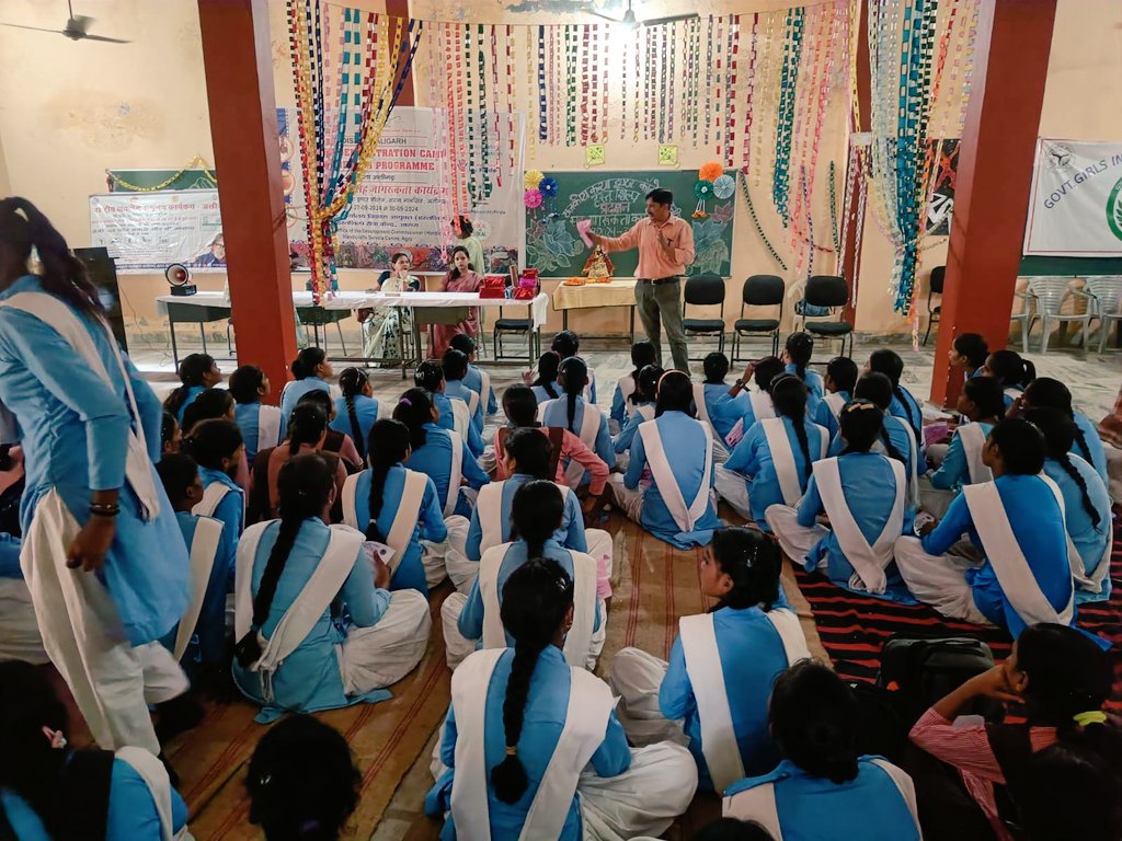 AligarhNtep's tweet photo. A series of events takes place today, comprising an Awareness Rally @ Aligarh District Hospital, Nutrition Kit distributed by Hon. MP @anooppradhanbjp ji @ TU Gonda School activities at Govt Girls Inter College Aligarh
@AligarhNagarN @nhm_up @ntep_UP @TbDivision @HWC_UP #THDJ https://t.co/KW96RFPVOy