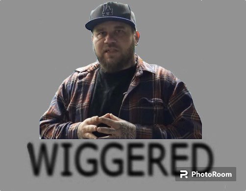 tomunicorny's tweet photo. What a stupid fucking idiot. 😆 #rickypinzon keeps telling on himself and continues to stalk &amp; harass me. The felon with firearms,  meth trafficker, deadbeat dad and copbaiting coward ain’t very smart. #enjoyprison scumbag scammer #ogfrauditor 🖕🌽🥗🔥👂🧂🚩🗑️🦄 https://t.co/LW8dtzcMD6