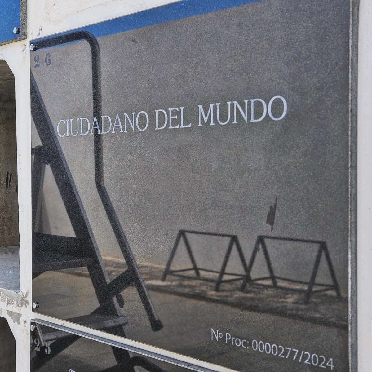 Hoy dieron sepultura a 6 de las personas ahogadas durante el rescate tras el naufragio del cayuco en El Hierro. Han logrado identificar a 2 de ellos: Mahamaud Sima y Amadou Touré.  

A principios de septiembre, en La Gomera también enterraron a dos personas: Ciudadanos del mundo