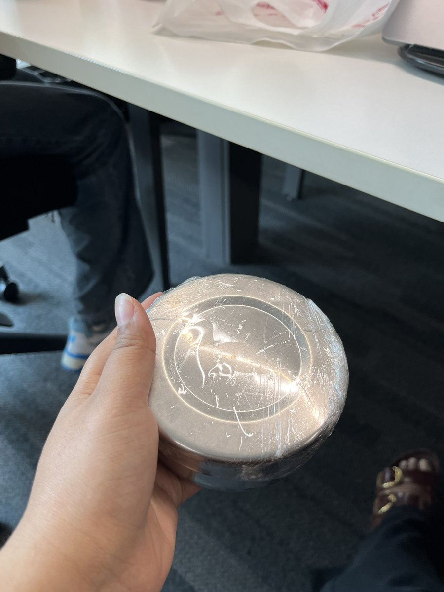 Bahaarnotbahar's tweet photo. forgot my AirPods at home today and asked mom to send them safely with a delivery guy without him knowing what it is and she packed it in a dabba! IN A DABBA??!! 😭😭😭 https://t.co/SHV3mqlKkt