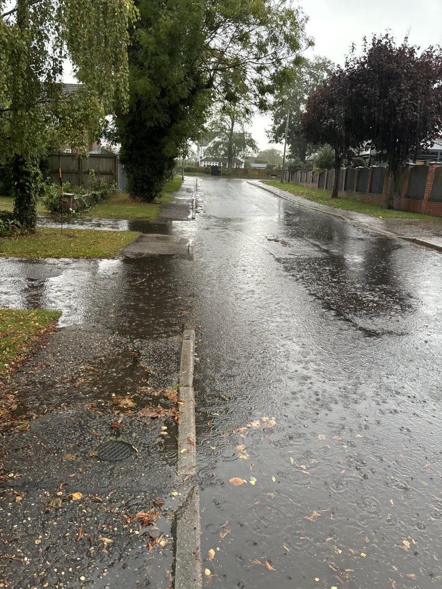Tintin_Running's tweet photo. @essexhighways How long do we have to suffer this flooding on our driveway due to a drain on your maintained road not working properly? Until water comes inside our property? We’ve reported it on multiple occasions… https://t.co/JRWp3QLwON