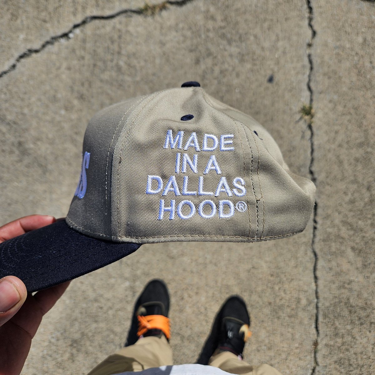 Sample* i just got from the homie.. NavyBlue/Khaki #Dallas Snapback

#MadeInADallasHood