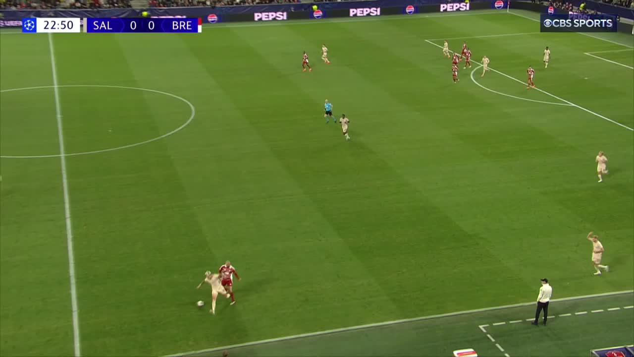 This outside-of-the-boot assist from Ludovic Ajorque 🥵🔥