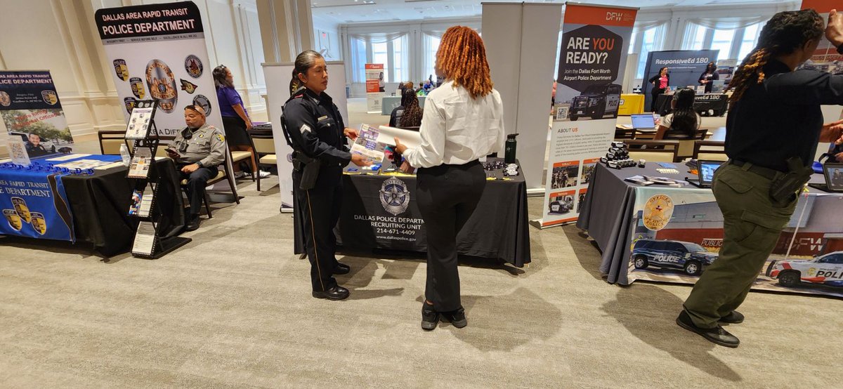 DPDRecruiting's tweet image. The Dallas Police Department recruiting unit is at Texas Women's University for the Fall Career Fair! Come talk to a recruiter today, or call 214-671-4409.
#JoinOurTeam #JoinDPD