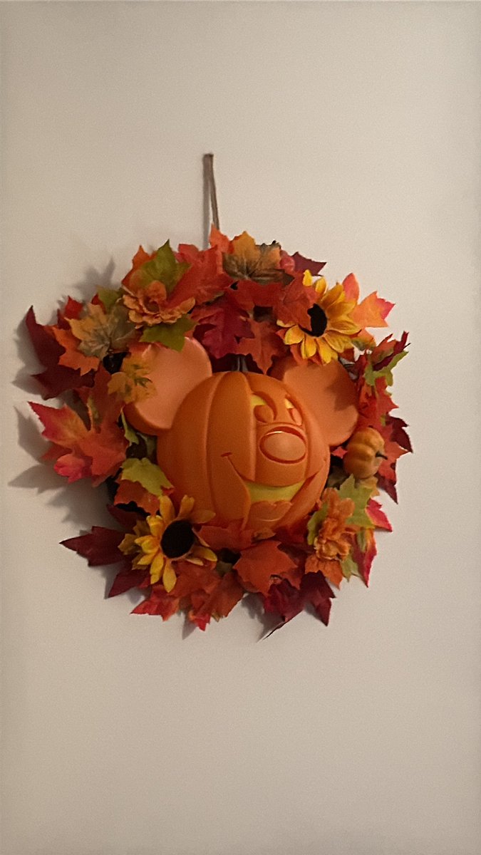 wheeling2disney's tweet photo. Tis the season etc! https://t.co/jQTPpcudFq