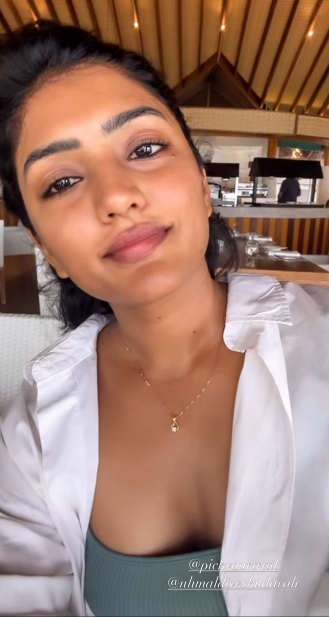 gill_to_kill's tweet photo. #eesharebba #actress #perfectbitch 💋 https://t.co/soqjUPwgIz