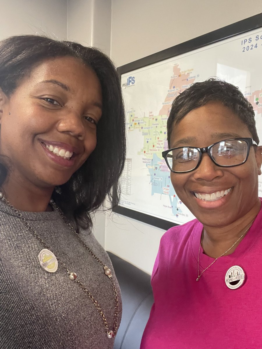 AleesiaLJohnson's tweet photo. It’s Year 29 for her and Year 10 for me! I know…we both look like we just started our careers 😉! Happy #IPSMilestone Day! I love our team and love @IPSSchools!  💙 #TeamIPS #PWPIPS https://t.co/n0r3dUqpwY