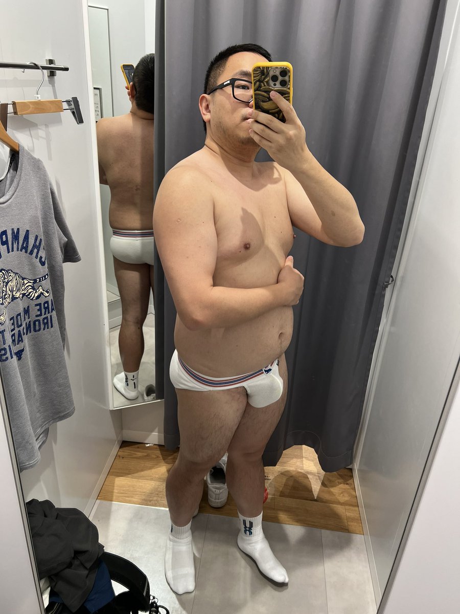 這個月我生日欸🎂

可以許願大家的色色照嗎🥵

新內褲喜歡嗎😘