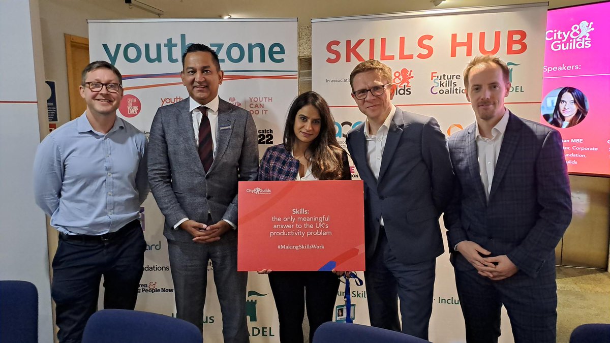 Faiza Khan tweet media