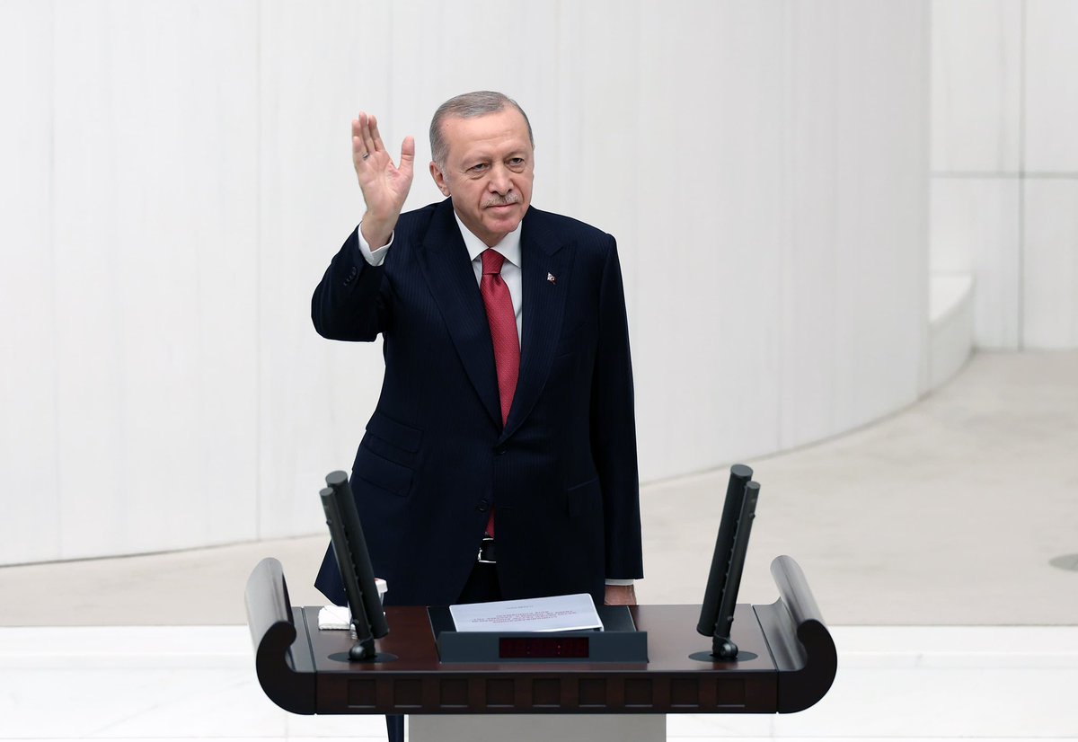 HikmetBasak_63's tweet photo. Türkiye Büyük Millet Meclisi 28. Dönem 3. Yasama Yılı, Cumhurbaşkanımız ve AK Parti Genel Başkanımız Sn. Recep Tayyip Erdoğan’ın teşrifleriyle başladı. Gazi Meclisimizde alınacak kararların, milletimizin refahı ve demokrasimizin güçlenmesi adına önemli adımlar olacağına inancımız tamdır.

Milletimizin iradesini temsil eden tüm vekillerimize yeni yasama yılında başarılar diliyorum. @RTErdogan
