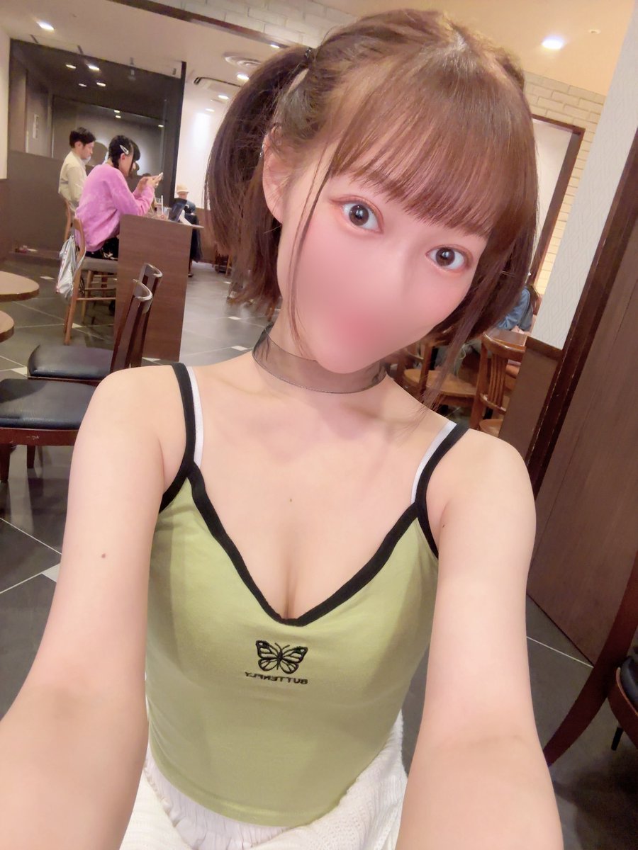 ここちゃん🧸🎀さんのエロ画像、2024年10月02日06時25分00秒に投稿