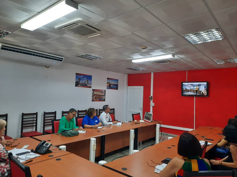 prosacuba's tweet photo. Entra pronto en vigor la Ley de Comunicación Social!!! #MINDUS y el ICS capacitan a directivos y comunicadores, desde provincias participamos por videoconferencia. Gracias #COPEXTELMatanzas por la acogida. #CubaViveYVence #GenteQueSuma #IndustriasCuba https://t.co/DWdwu237ZG