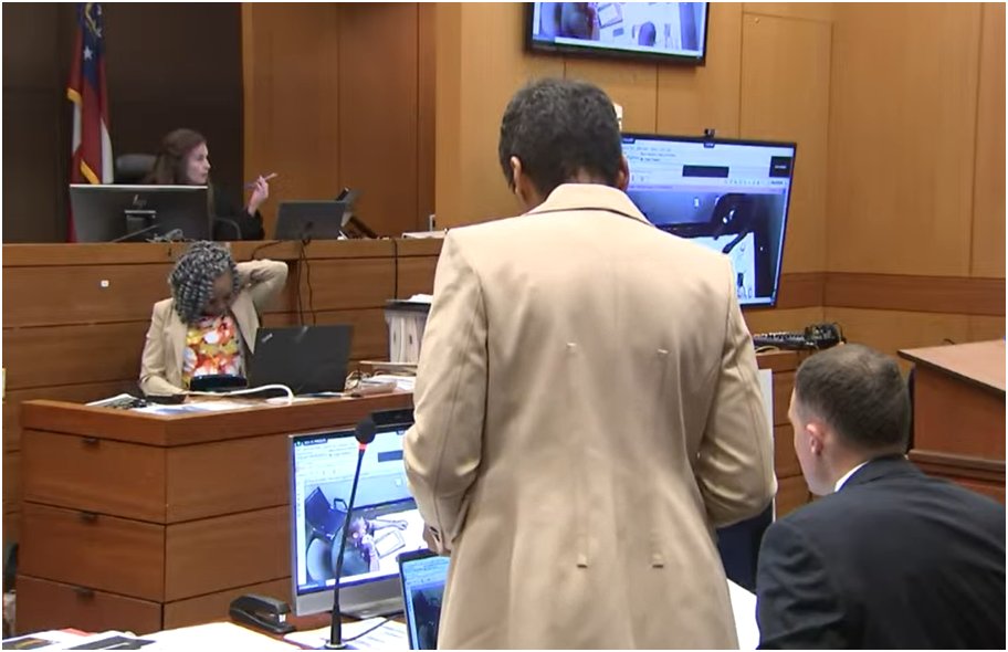 AVFTP1's tweet photo. So basically, APD can just decide someone is a gang member without actually documenting why they're labeled as such. #MsLove believes because there are criteria, the APD doesn't have to connect that criteria to specific people and acts. #YSLTrial #YoungThug #MSLoveHaveASeat #OK https://t.co/jUwJlS9aRN