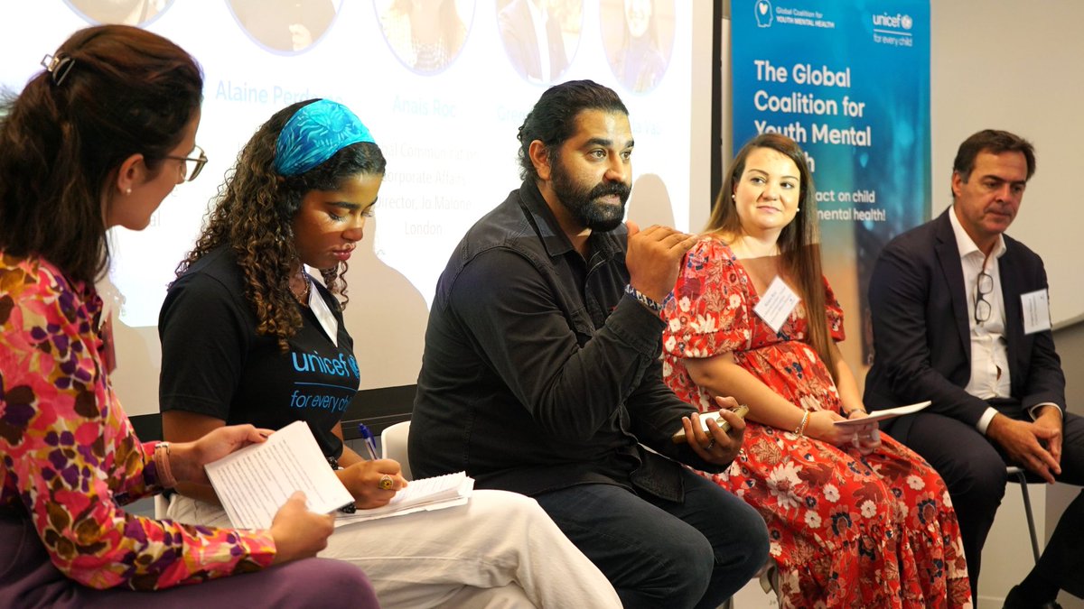 mohsindin's tweet image. Recap from our @MeWeIntl talk @ #UnitedNations and @UNICEF on youth #mentalhealth: invest in community based mental health practices using arts, #storytelling &amp;amp; communication skills-building; Train and trust the survivors and those in proximity to the issues to lead and innovate
