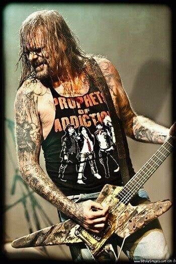 BravewordsRec's tweet photo. Former W.A.S.P. lead guitarist Chris Holmes wearing a Prophets Of Addiction t-shirt.
#bravewordsrecords #bravewords #recordlabel #newmusic #labelsigning #metal #heavymetal #hardrock #classicmetal https://t.co/XtZnVV4FLF