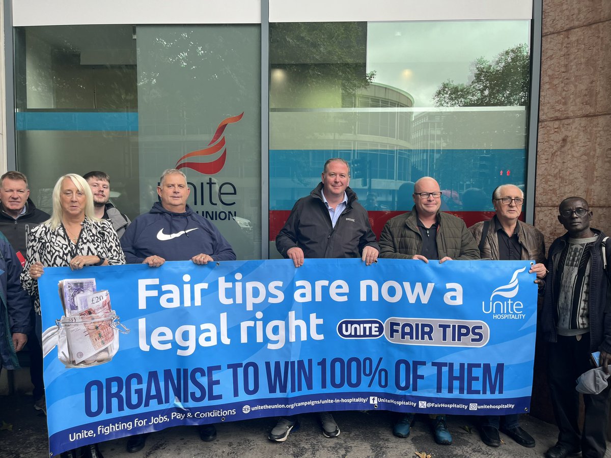 only1colenzojt's tweet photo. So proud of our @unitetheunion Service Industries National Committee showing solidarity with our @FairHospitality members today on the implementation of the new allocation of tips law. Check out https://t.co/e9dj7Fsf1G to find out more about our #fairtips campaign #hospitalityUK https://t.co/z5spJSVSwE