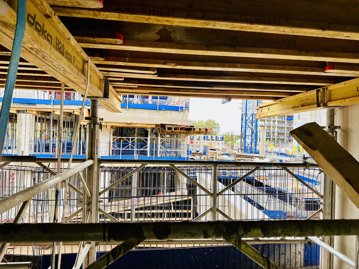 🏡A thriving economy &amp; homes for all is one of our 5 <a href="/TraffordCouncil/">Trafford Council</a> priorities so it was great for our Executive &amp; officers to see the progress being made at Lumina Village in our Civic Quarter this afternoon 🏗️