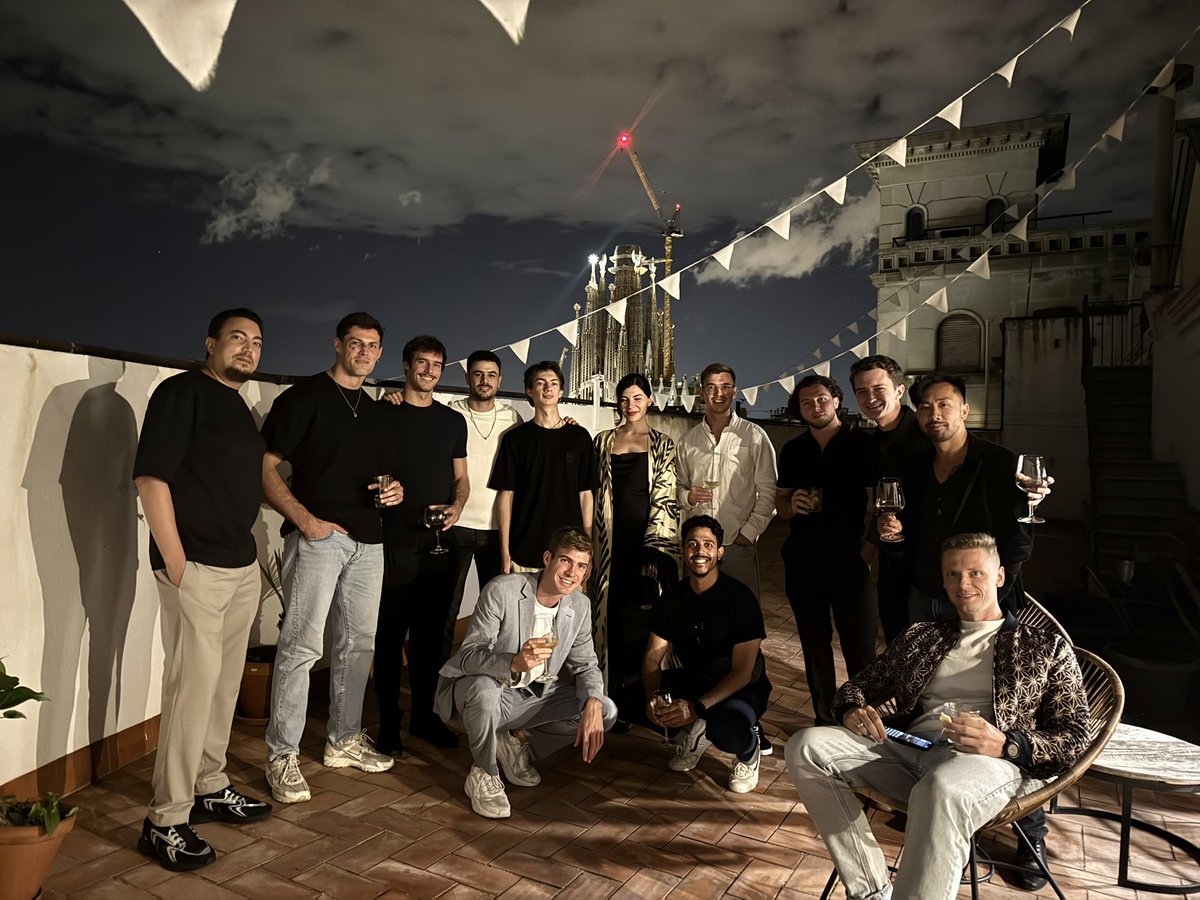 Nomadz 🧳 tweet media