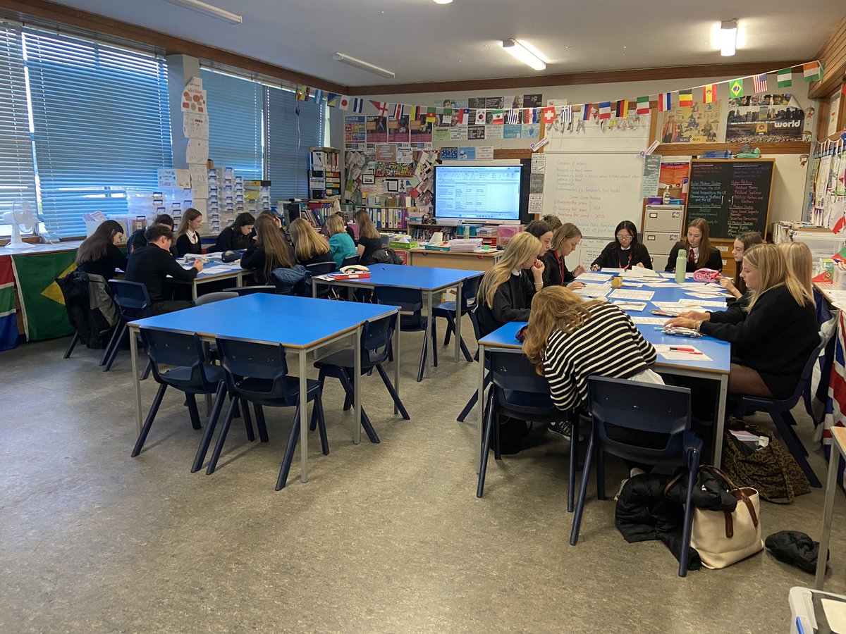 Balwearie Modern Studies (@balweariemods) on Twitter photo Thank you to Katie and Shannon from <a href="/BurgesSalmon/">Burges Salmon</a> who are supporting our S5 & S6 Mock Trial students with their competition preparations. We really appreciate you giving up your time to help us! 👩⚖️🧑⚖️<a href="/BHS_DYW/">Balwearie DYW</a> Thank you to Katie and Shannon from <a href="/BurgesSalmon/">Burges Salmon</a> who are supporting our S5 & S6 Mock Trial students with their competition preparations. We really appreciate you giving up your time to help us! 👩⚖️🧑⚖️<a href="/BHS_DYW/">Balwearie DYW</a>