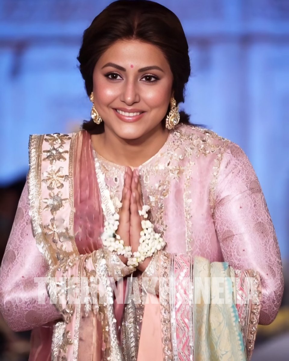 she's glowing these days. #HinaKhan