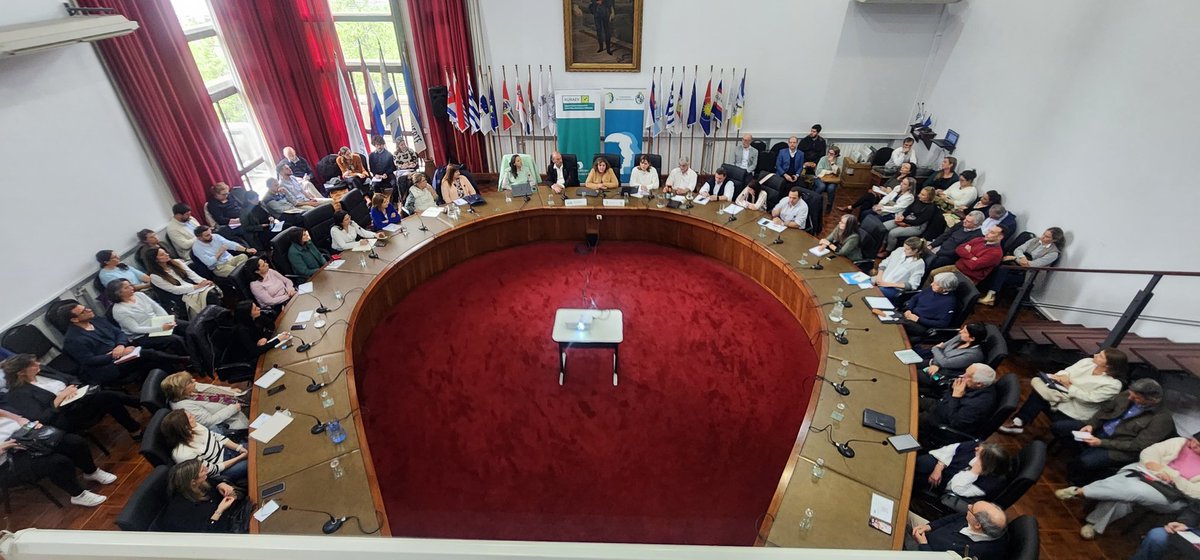 cintendentesuy's tweet photo. #Ahora en la sala de sesiones se realiza una puesta a punto del proceso de implementación del Registro Único Nacional de Alimentos, Empresas y Vehículos #Runaev. Participan técnicos y referentes de las diversas cámaras vinculadas al comercio y producción de alimentos.🧵⬇️ https://t.co/KnN1MKVlje