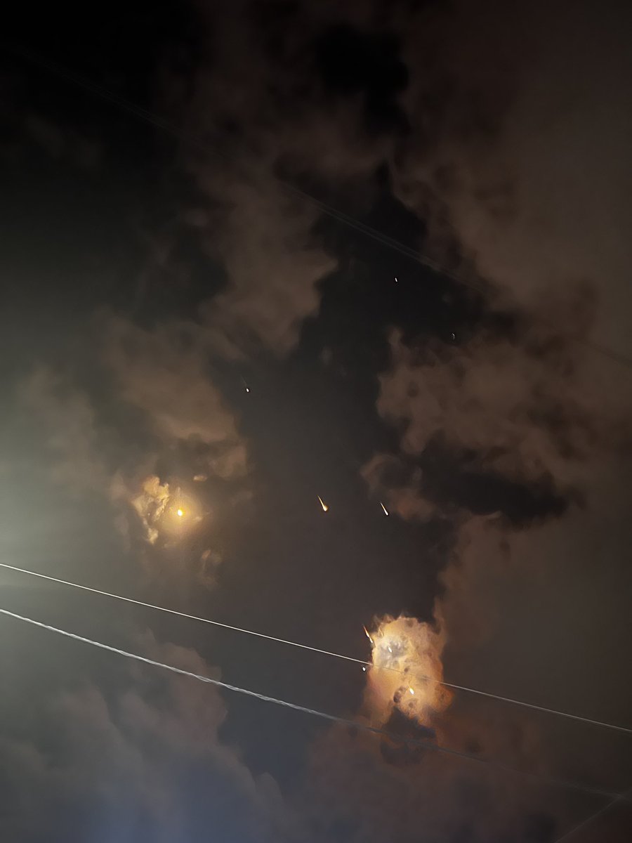 مادبا الان 

اللهم أنا نستودعك الأردن وأهلها
أمنها وأمانها
ليلها ونهارها
أرضها وسماءها
كبارها وصغارها
شعبها وملكها
اللهم من أراد بلاد الأردن بسوء فأشغله في نفسه
وأجعل تدبيره في تدميره اللهم احفظ بلادنا في حفظك
❤️🇯🇴