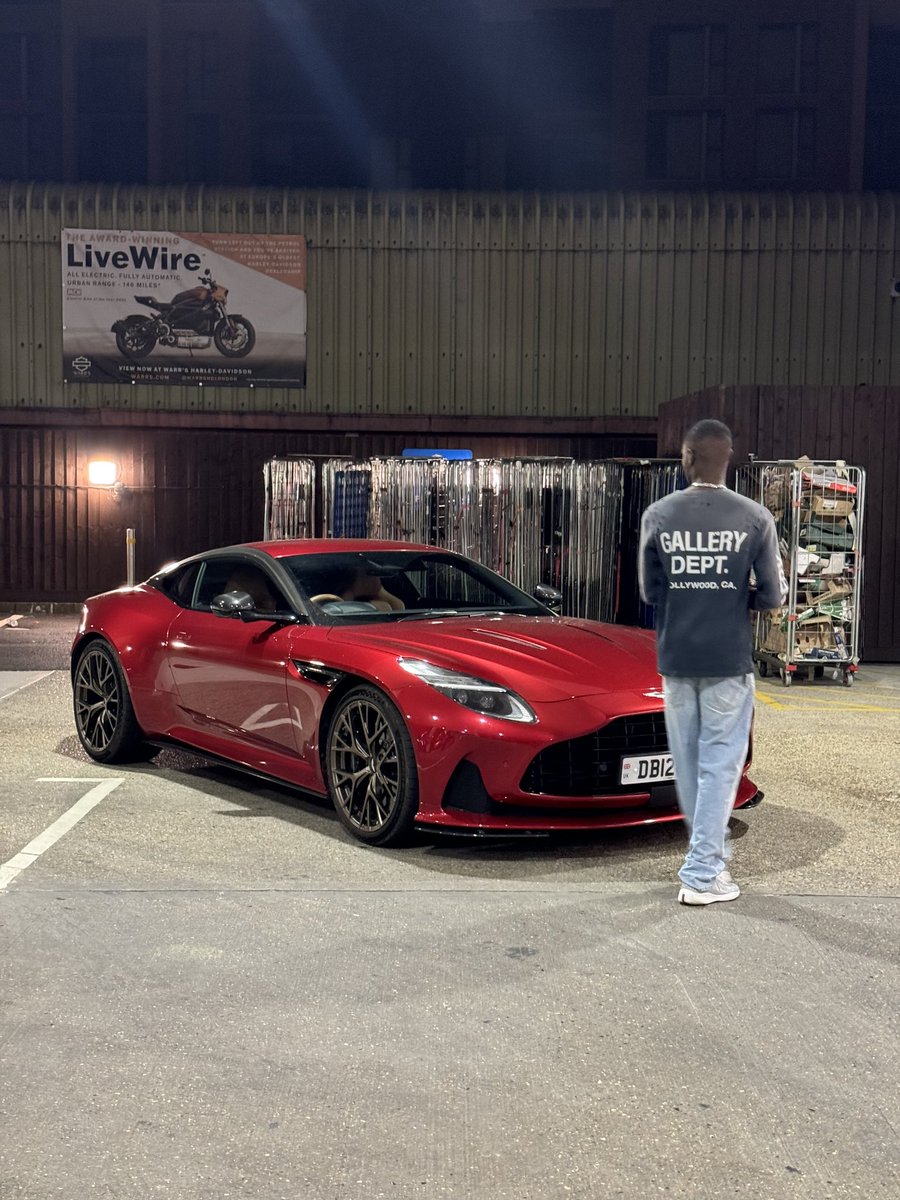 SANTAN (@santandave1) on Twitter photo 