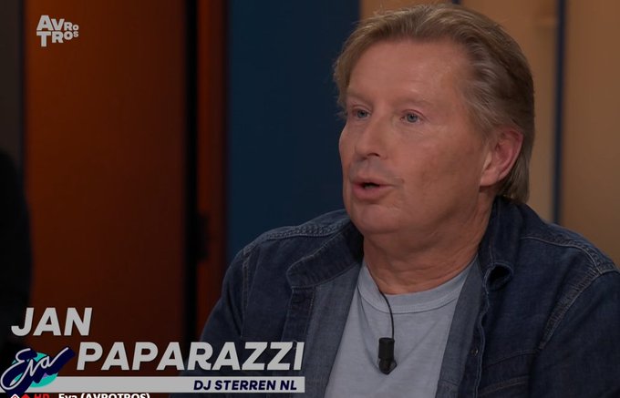 GY0q9Q3WkAIEzxR?format=jpg&name=small