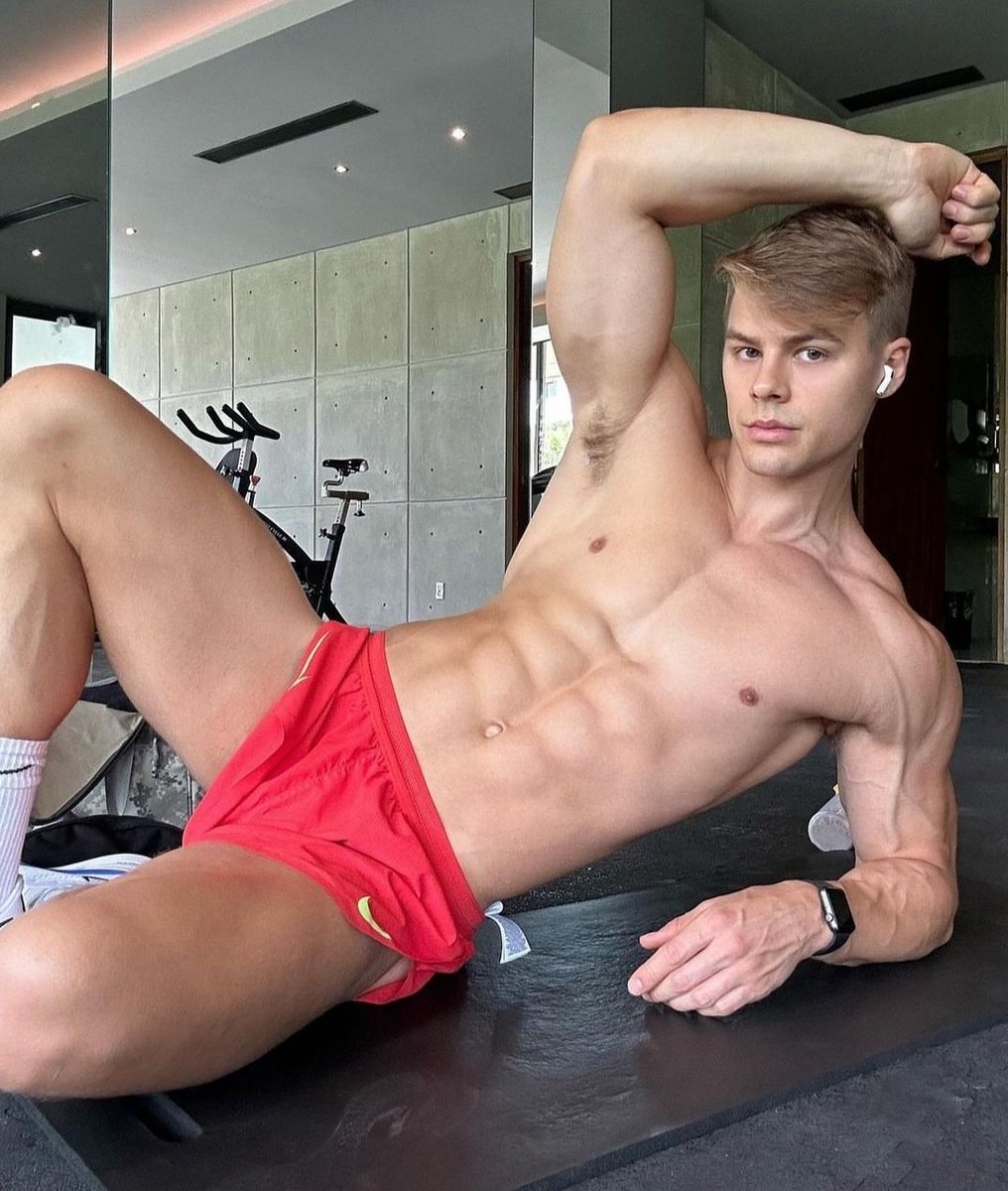 Peachy Boy tweet media