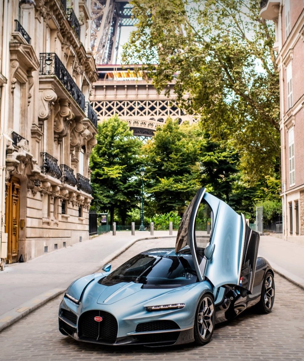 itanita___'s tweet image. Amazing 🤙
#Bugati #luxury #paris #eifeltower #luxurylifestyles #lifestyle