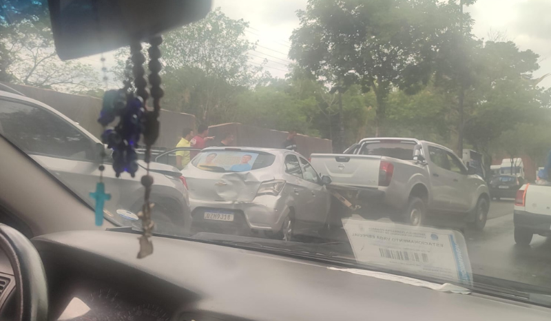 portalemtempo's tweet image. VÍDEO: carros colidem em avenida de Manaus e causam congestionamento na via pública
#acidentedetrânsito #carros #japiim
emtempo.com.br/339593/manaus/…