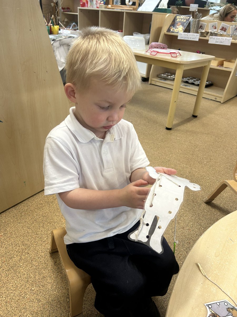 PCPNursery's tweet image. This week at our funky fingers table we have been threading with string! #finemotordevelopment #physicaldevelopment